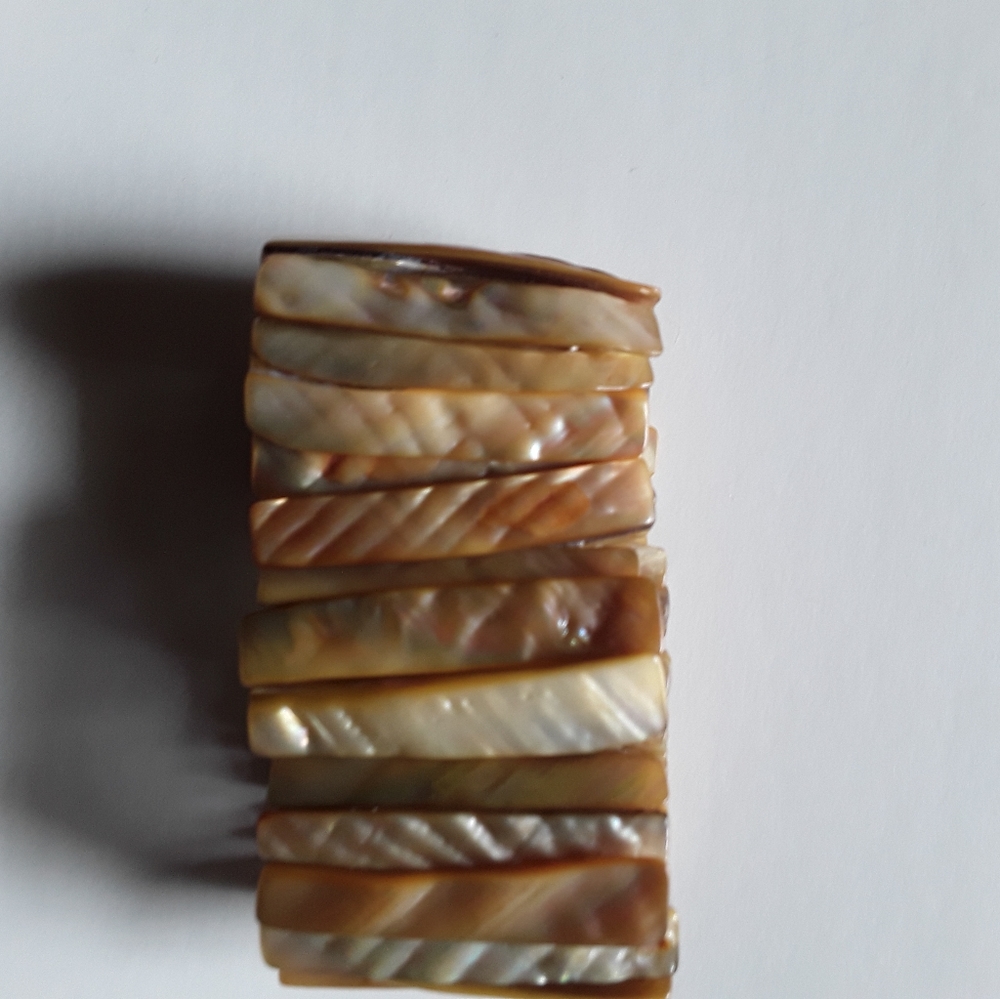 3 - Stretch Shell Bracelets - Picture 6 of 9